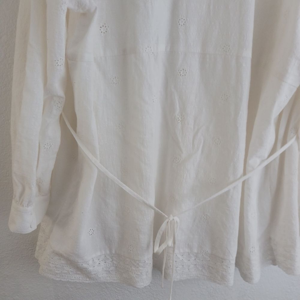 Torrid Long Sleeve Button Down Off Withe Blouse S… - image 6